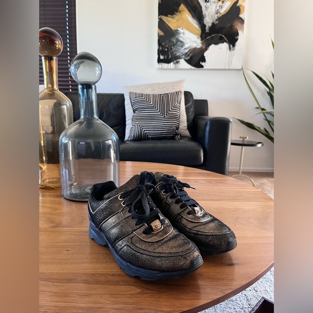 Chanel Trainers Gold Metallic size EU 39.5